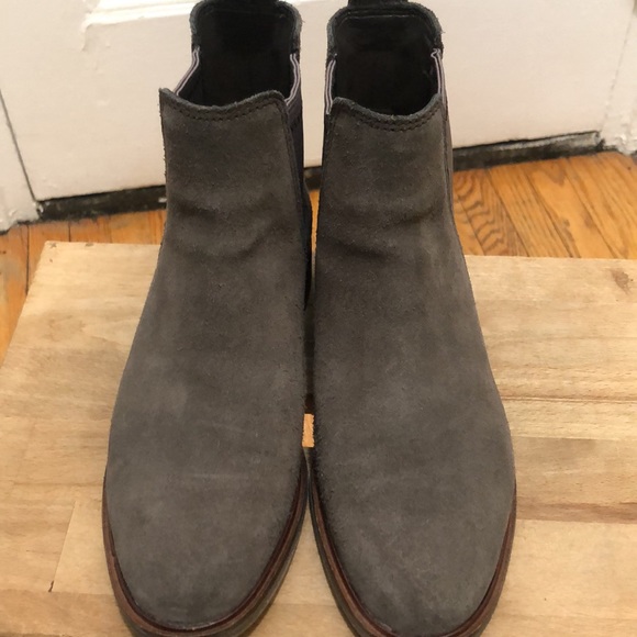 Clarkdale Arlo Taupe Suede size 7 - Picture 2 of 7